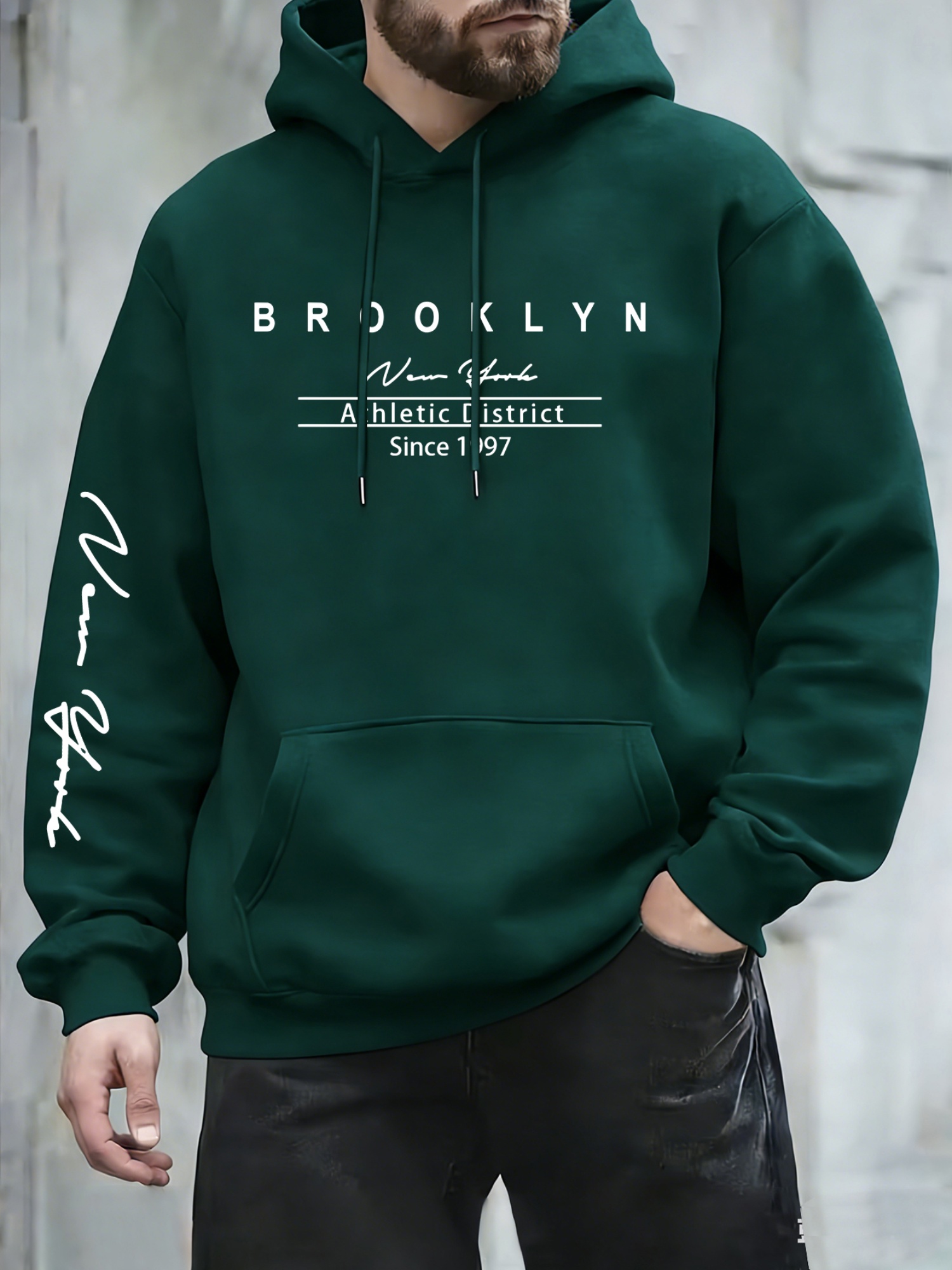 ニューヨークの街で見かける都会的なファッションのメンズフーデ - Street Fashion Of New York のレビューと価格