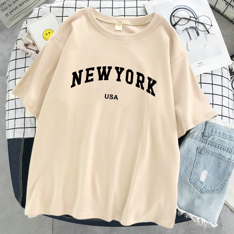 女性のレタリングTシャツ,新しいyork,usa,都市,スポ - Street Fashion Of New York のレビューと価格